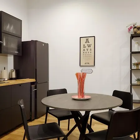 Centro I Palazzo Panfili Apartment Triest